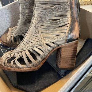 Freebird Bella shoes